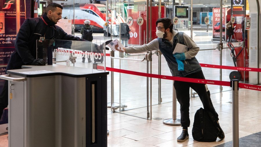 Aeroporti i Vjenës ofron testime mbi COVID-19 për të shmangur karantinën