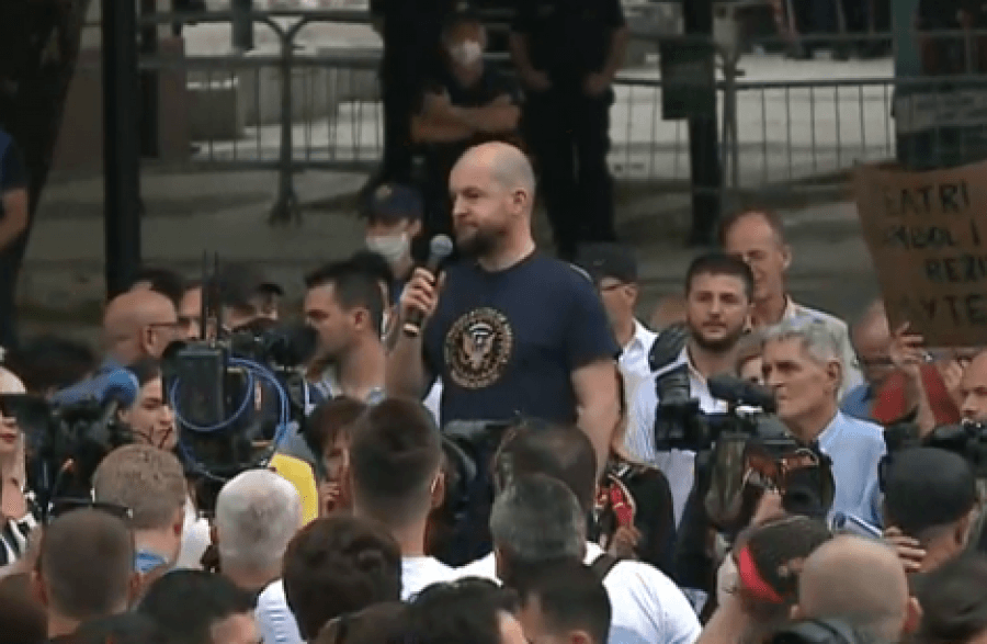 Alfred Lela: Nuk e fal Edi Ramën, as Sandër Lleshin. U treguan burracakë