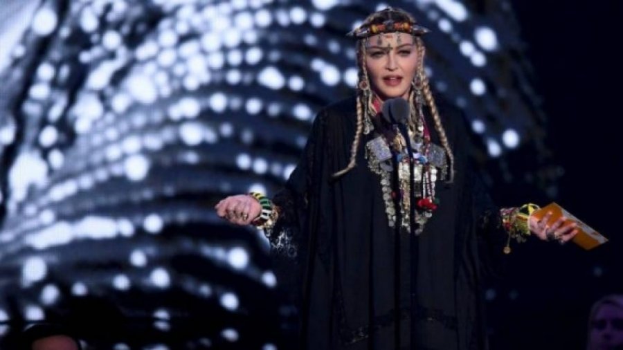 Madonna: Koronavirusin e kam marrë gjatë turit në Francë