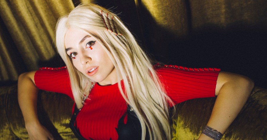 Ava Max publikon këngën e re (VIDEO)