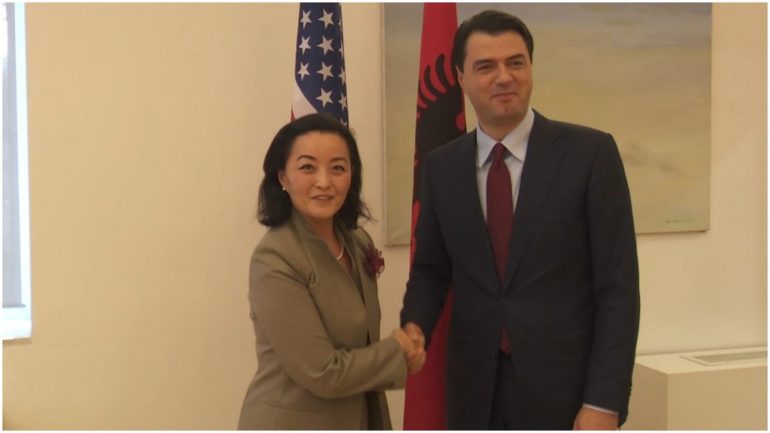Shqetësimi i ambasadores Kim për reformën, reagon Basha