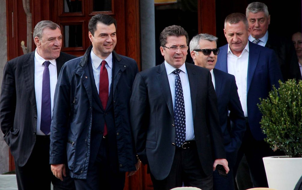 Dy ditë para afatit të reformës zgjedhore, Basha mbledh aleatët në selinë e PD