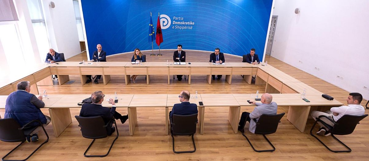 Basha: Qeveria e keqmenaxhoi krizën e shkaktuar nga pandemia në dëm të shqiptarëve