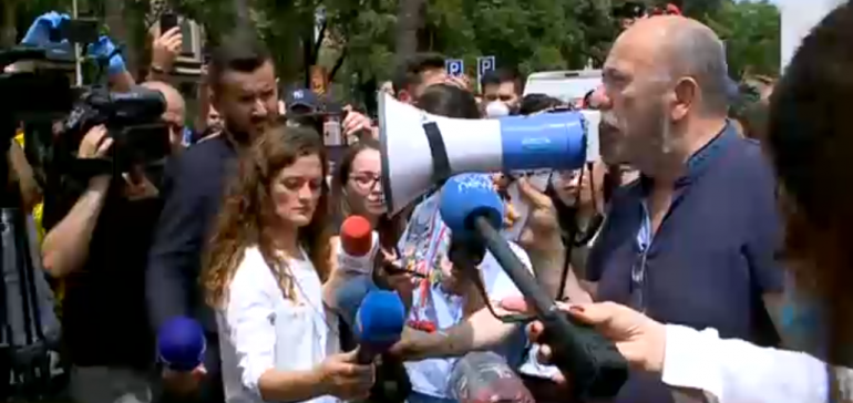 Budina thirrje Metës: Shpërndaje parlamentin, partitë politike të na bashkohen, ose në djall të shkojnë