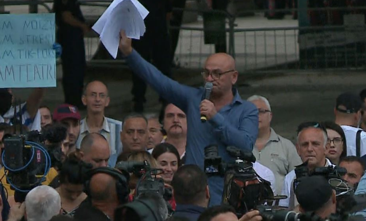 Aleanca për Teatrin protestë para SPAK: Hetoni tentativën e vrasjes së artistëve