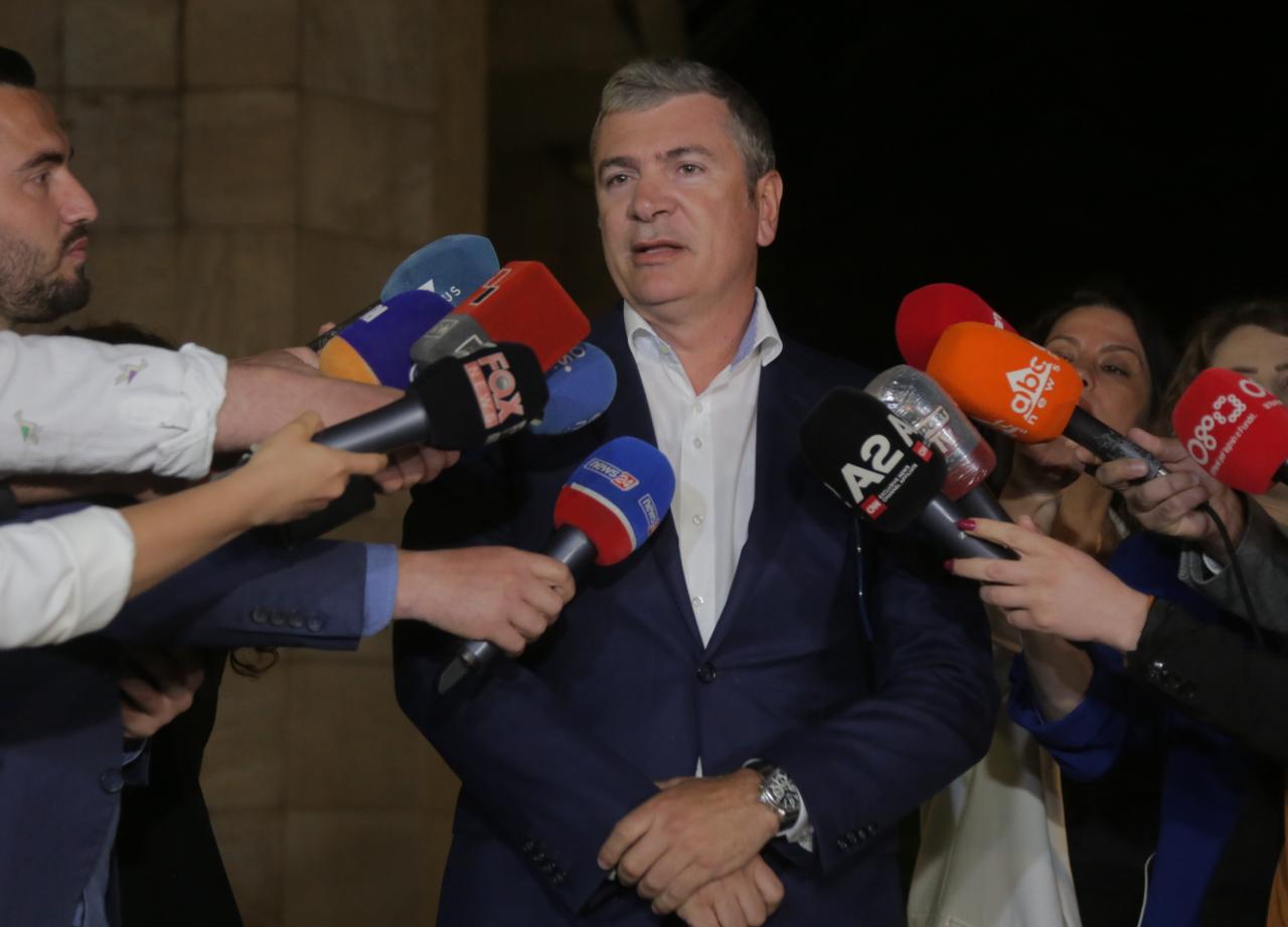 Tryeza Zgjedhore/ Gjiknuri: Kërkojmë depolitizim të administratës zgjedhore