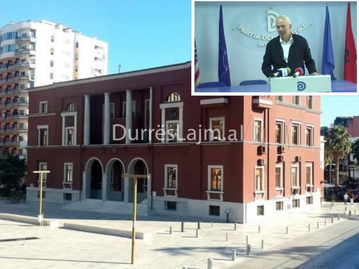 “Brenda muajit çojmë dosjen në SPAK” Ja për çfarë e akuzon PD e Durrësit, bashkinë (VIDEO)