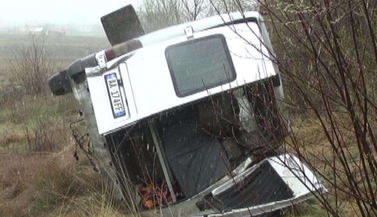 Aksident i rëndë, 1 i vdekur dhe 3 të plagosur