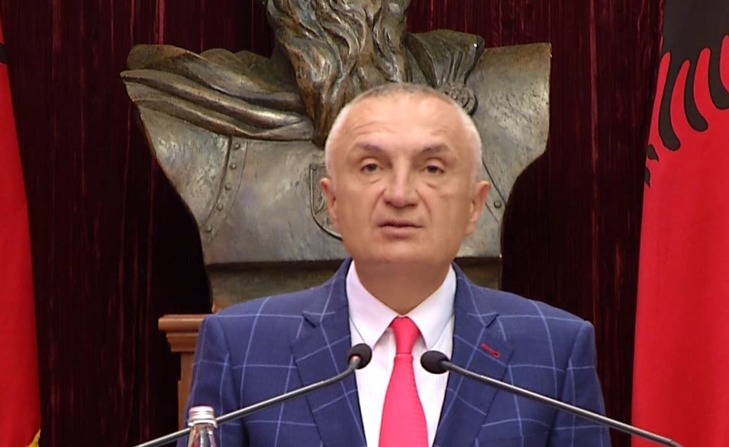 Presidenti Meta reagon ashpër: MAFIA urdhëroi shkatërrimin e teatrit, krim kushtetues