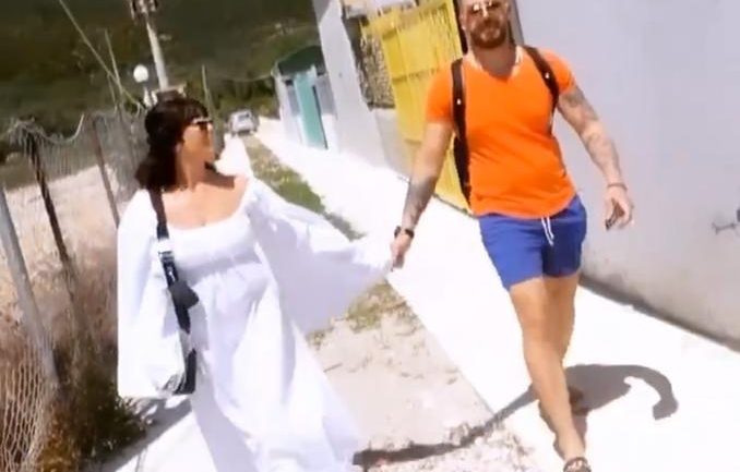 Jonida dhe Romeo nuk fshihen më, shfaqen në publik të kapur për dore