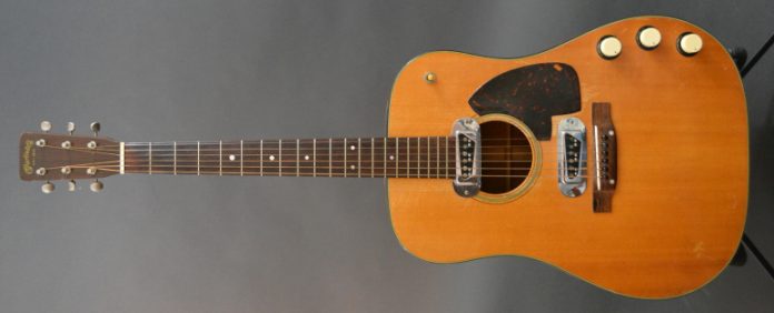 Kitara e Kurt Cobain shitet në ankand për 1 milion dollarë