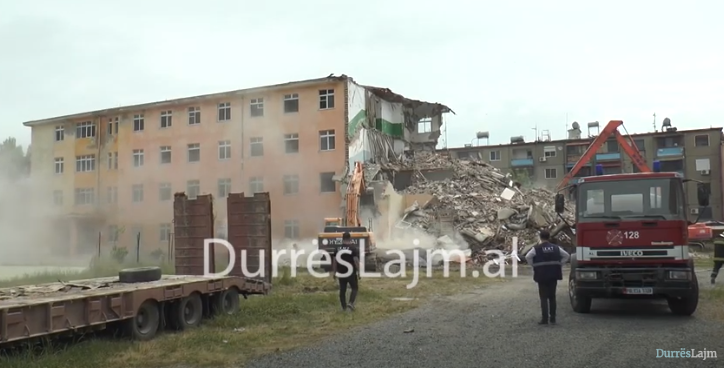Prishet dhe konvikti i shkollës “Benardina Qerraxhia” në Durrës (VIDEO)