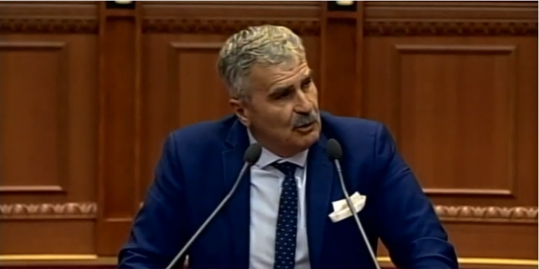 “Nuk e prisja prej teje”, Gjuzi denoncon incidentin me Lleshajn: Tërhoqe zvarrë gruan në Tiranë