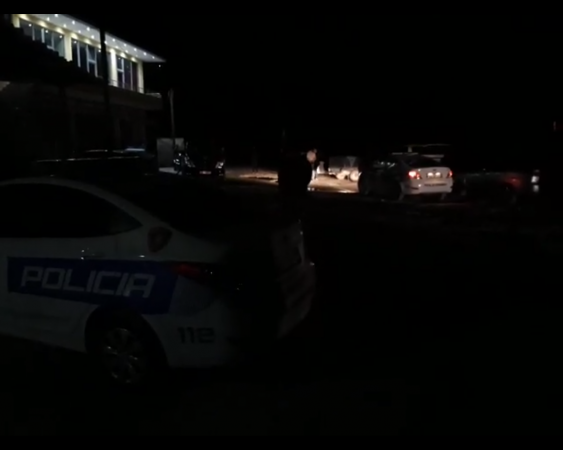 Të shtëna me armë zjarri, plagosen dy të rinj