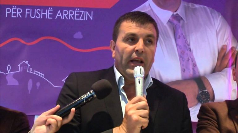 Vëllai iu arrestua për drogë, kërkohet dorëheqja e një tjetër kryebashkiaku