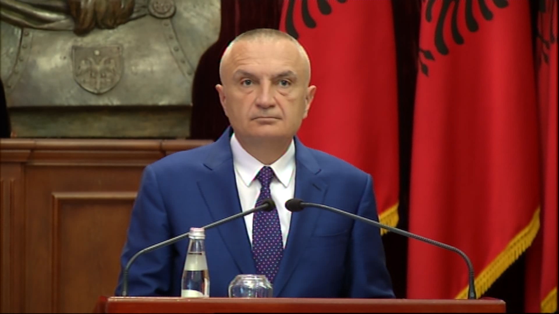 Presidenti Meta lajmëron konferencë për mediat në orën 12:00