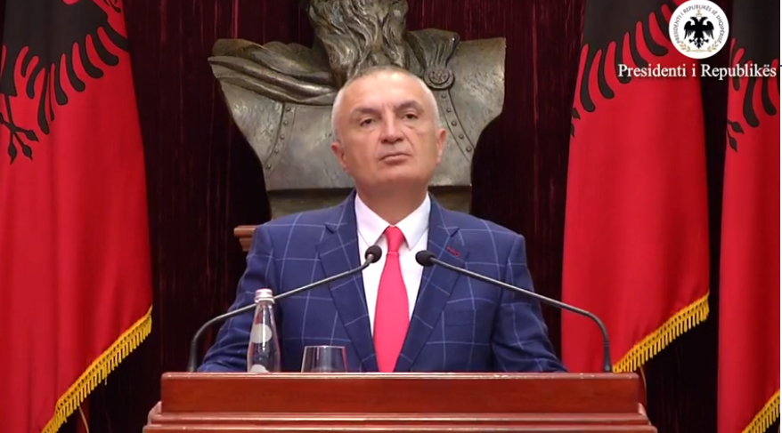 Presidenti Meta dërgon në Kushtetuese vendimin e qeverisë për Teatrin Kombëtar