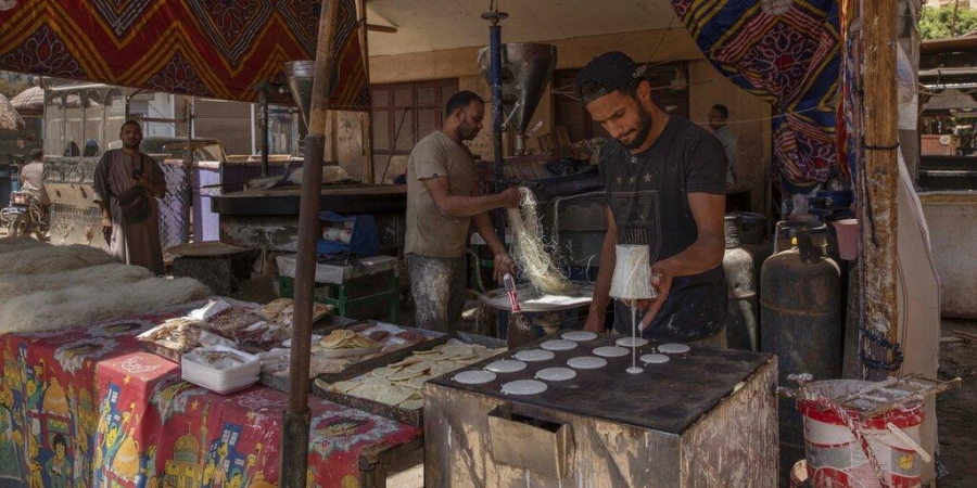 Nga punëtor llaçi te shitës rruge, sakrifica e çmendur e futbollistit në kohën e pandemisë: Bëj gjithçka për të ushqyer familjen