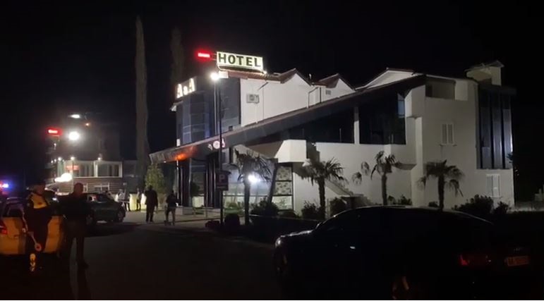 Dy të vrarë e një i plagosur në një atentat me armë zjarri (EMRAT)