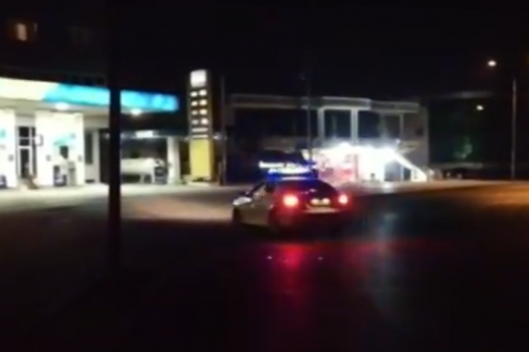 Automjeti përplas fëmijën 8 vjeç dhe largohet nga vendngjarja