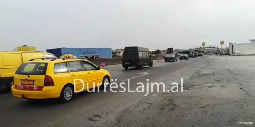 Postoblloqe policie dhe radarë në autostradën Durrës-Tiranë (VIDEO)