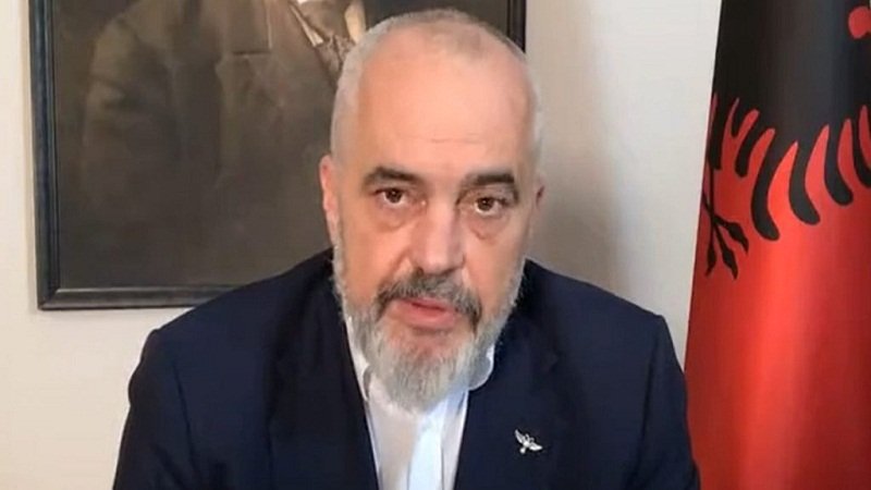 Rama bën njoftimin e rëndësishëm për hapjen e xhamive: Zoti u ktheftë ndonjë pikë nga vaji i kandilit të arsyes…