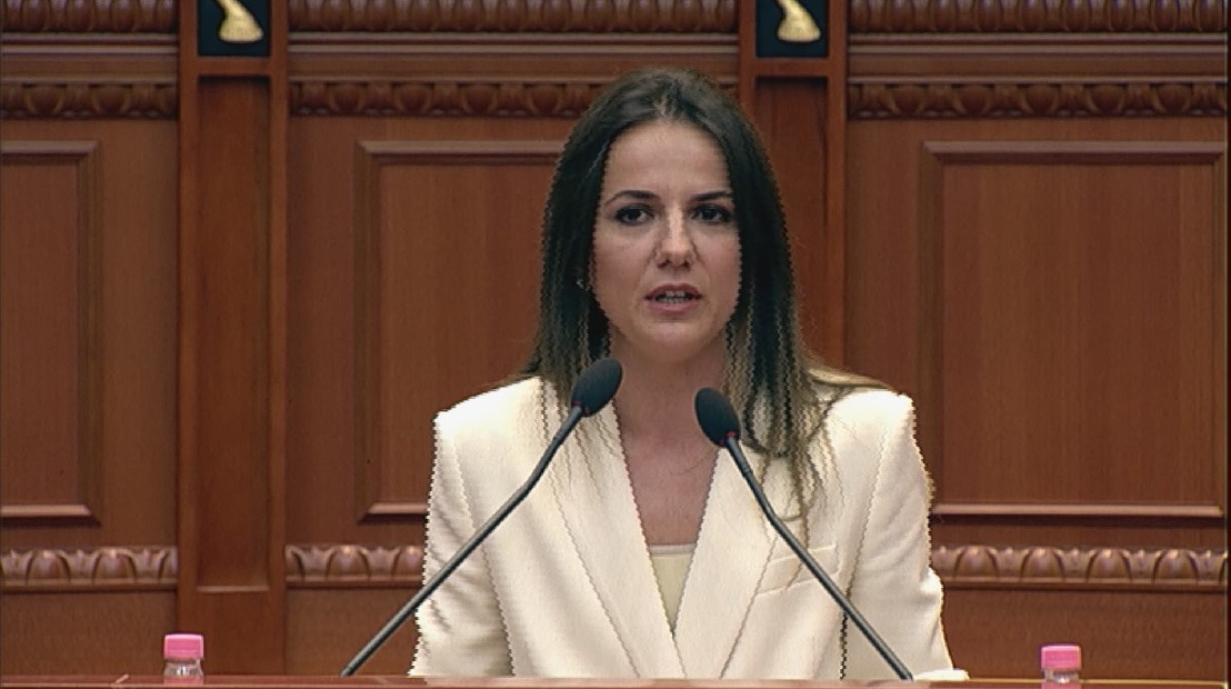 Hajdari-Ramës: E shembe teatrin se të duhet trualli për të ndërtuar kulla. Do kesh fatin e Gruevskit