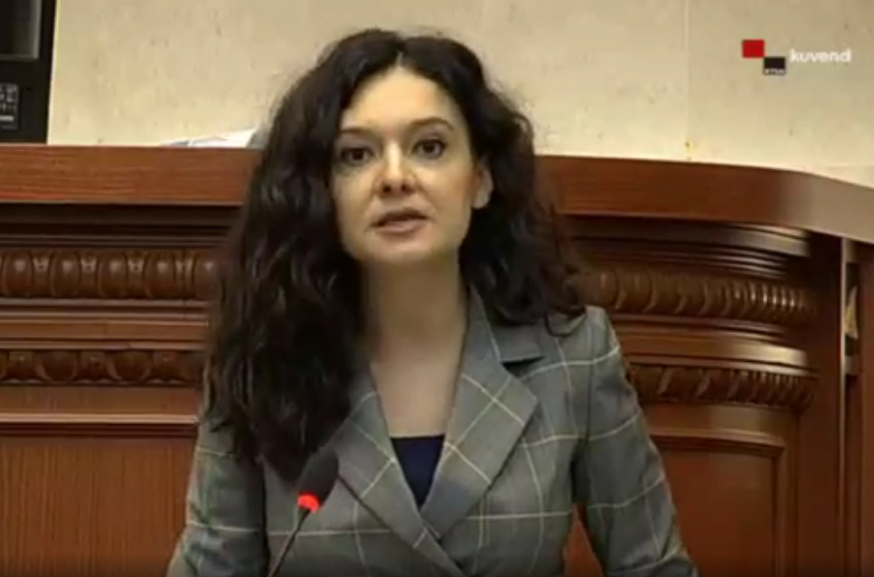 Spiropali: Monika luan rolin e Penelopës, Basha të Odiseut, protesta makbethiane e kafshimit të veshit