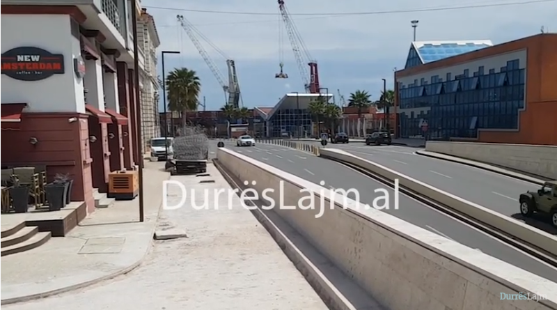 Durrës, vazhdojnë punimet në Velierë, por asnjë tabelë paralajmëruese për drejtuesit e mjeteve (VIDEO)