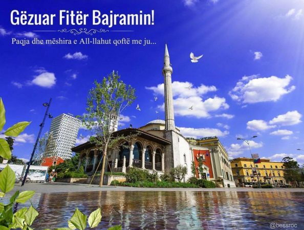 Rama uron Fiter Bajramin: Paqja dhe mëshira e Allahut qoftë me ju