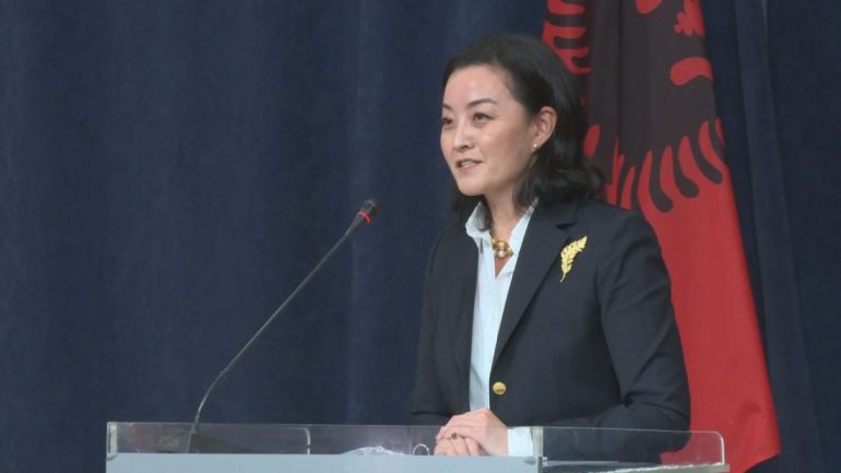 Mbledhja e Këshillit Politik, ambasadorja e SHBA reagon për “zgjedhoren”