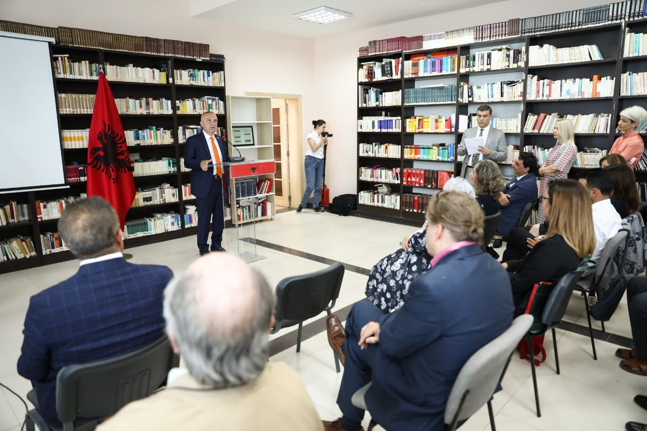 Meta te Gjuhët e Huaja: Ky fakultet ka nxjerrë shumë intelektualë të spikatur