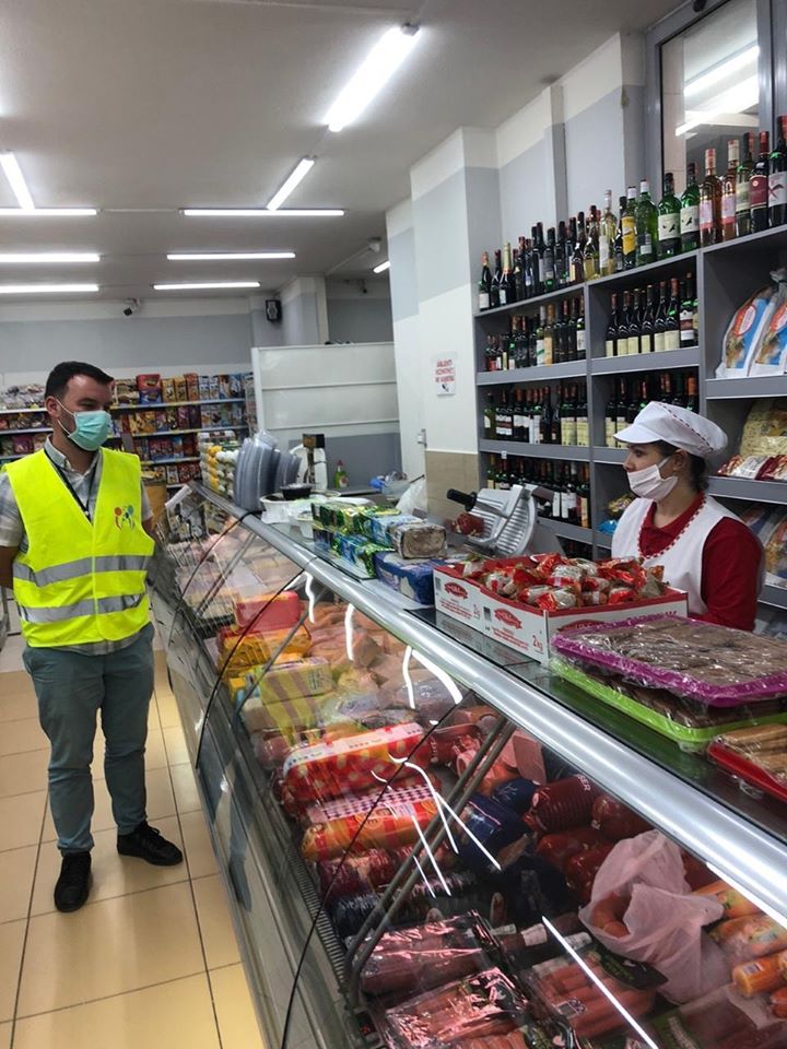 Nuk zbatuan masat, ISHSH gjobit një call center dhe një pastiçeri