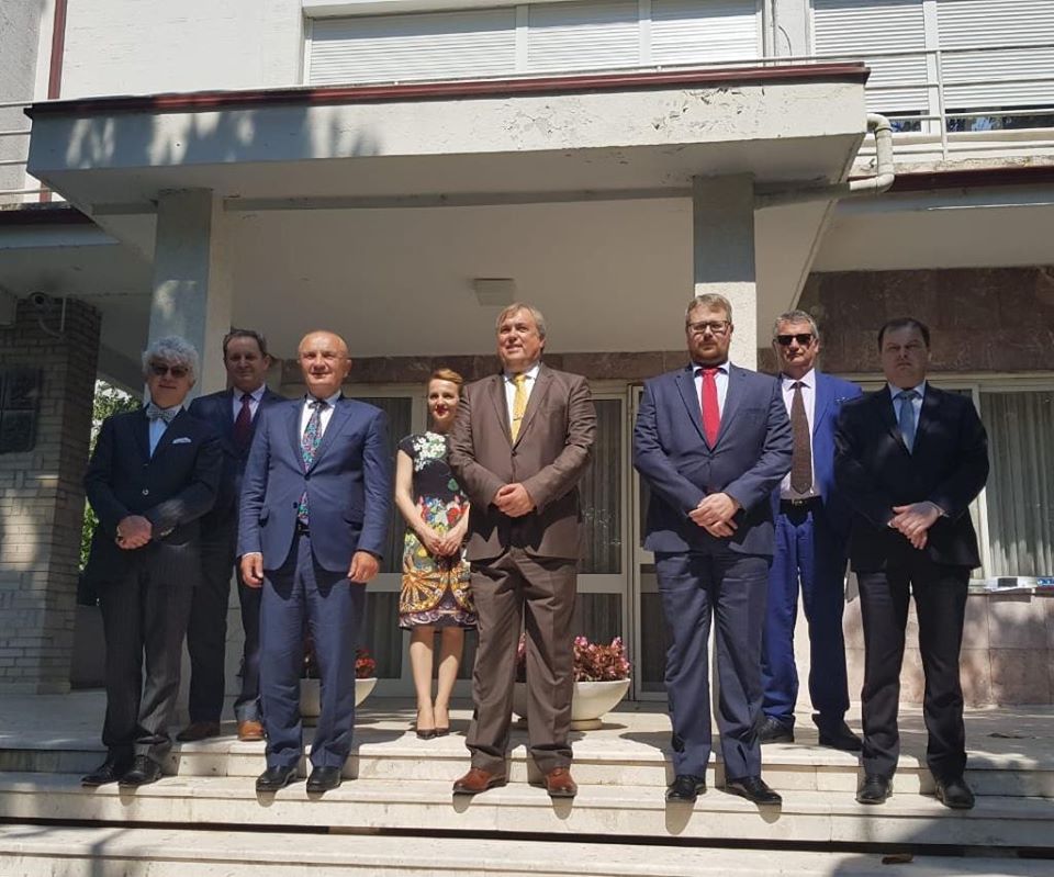 Meta drekë pune me vendet e Grupit V-4: Periudhë me sfida të mëdha për Evropën