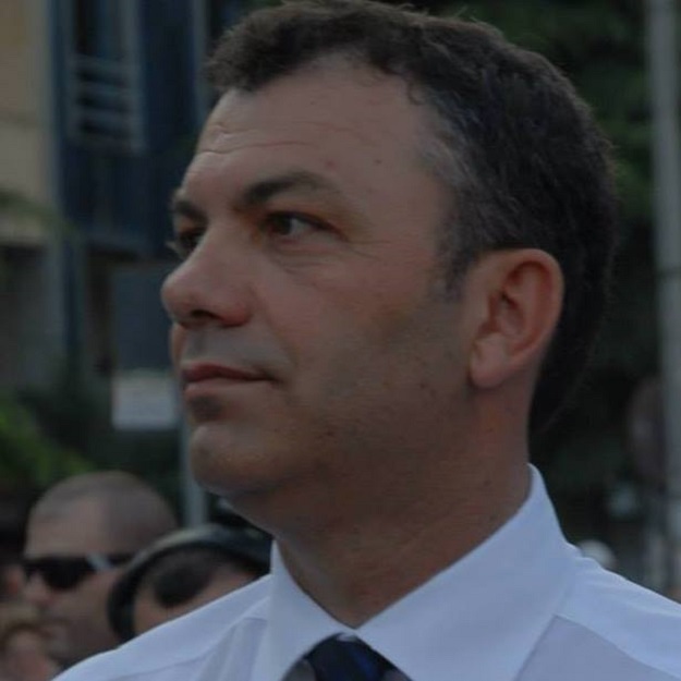 “Qeveria rrëmben dhe shezlongët”, Cara: Nëse e lejojmë Ramën të ketë mandat të 3-të, edhe martesat e fëmijët do të bëhen me leje