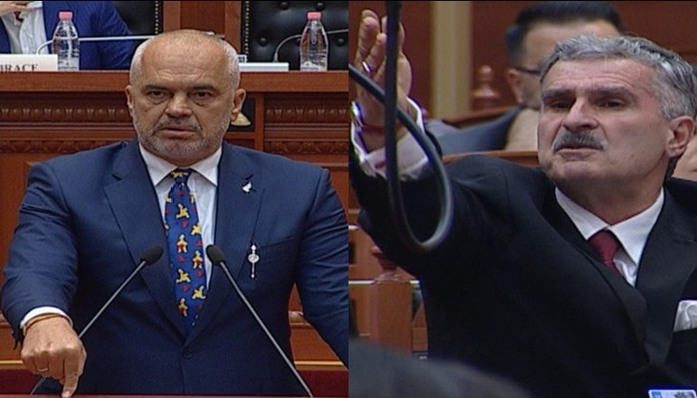 Rama ironi me Gjuzin për veshjen: Lartmadhëri fut brenda këmishën, se i bie edhe mret edhe Gjuz!