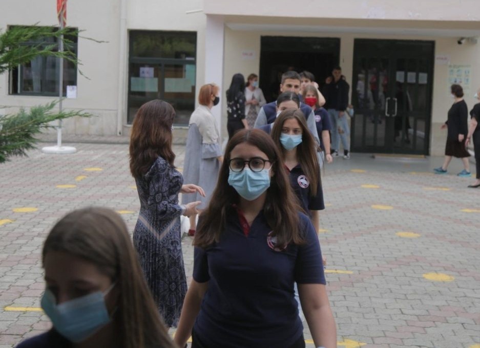 Sot provimi i dytë, maturantët do t&#8217;i nënshtrohen njohurive në Gjuhë Shqipe dhe Letërsi