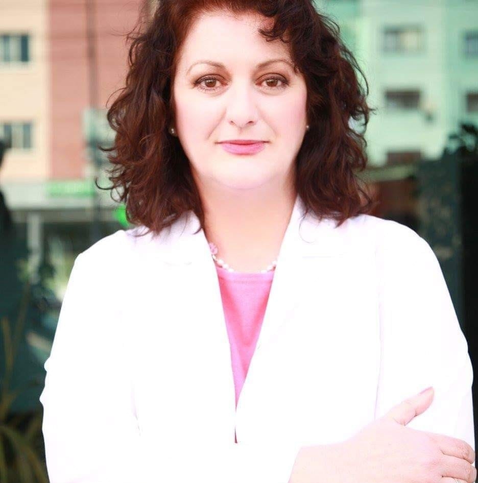 Drejtoresha e ISHP humbi të atin, publikon mesazhin prekës