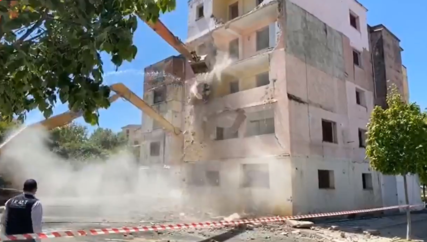 Grantet e rindërtimit/ Njoftimi i rëndësishëm për familjet e Shijakut