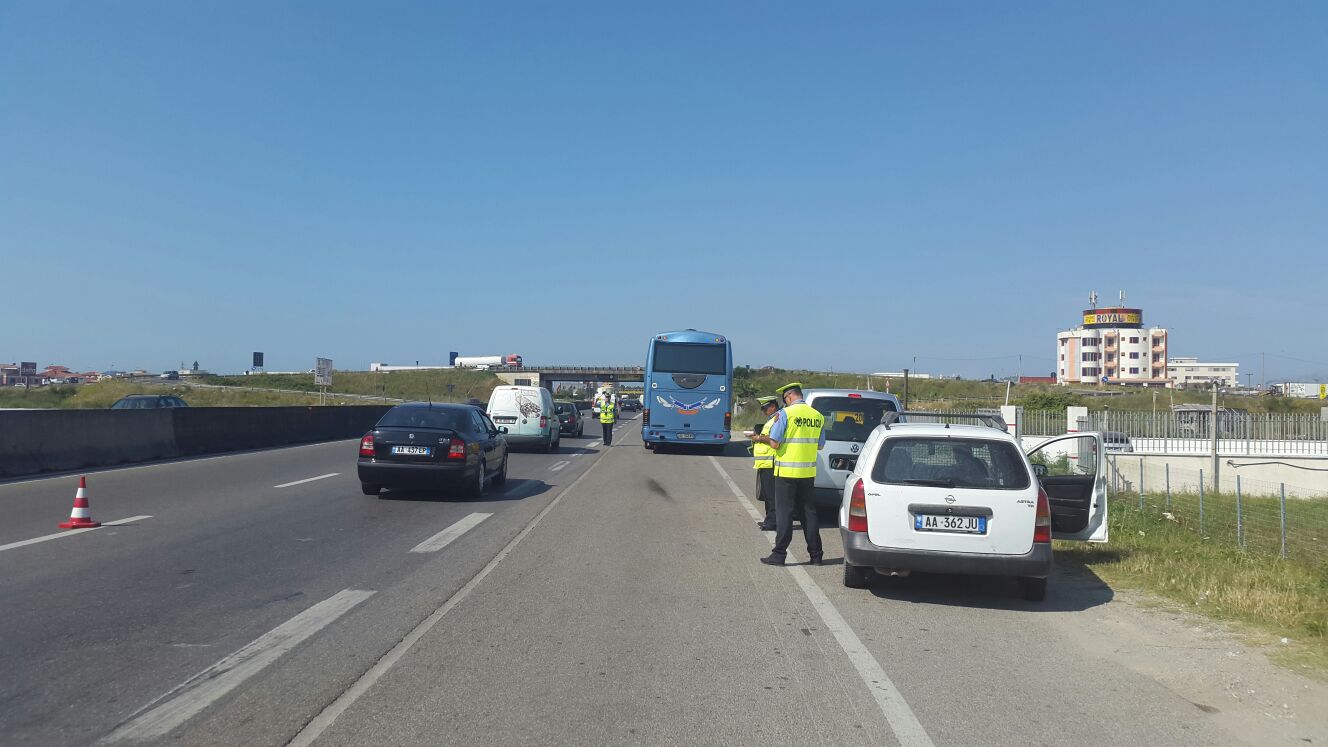 Tjetër aksident me vdekje në Durrës, 30-vjeçarja përplas 49-vjeçarin me biçikletë