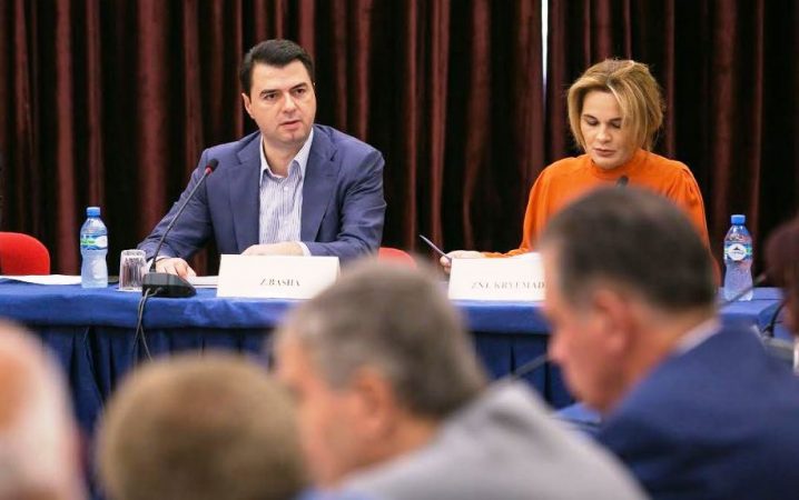 Reforma Zgjedhore/ Konsensusi në dorë të Bashës, pret aleatë në selinë e PD