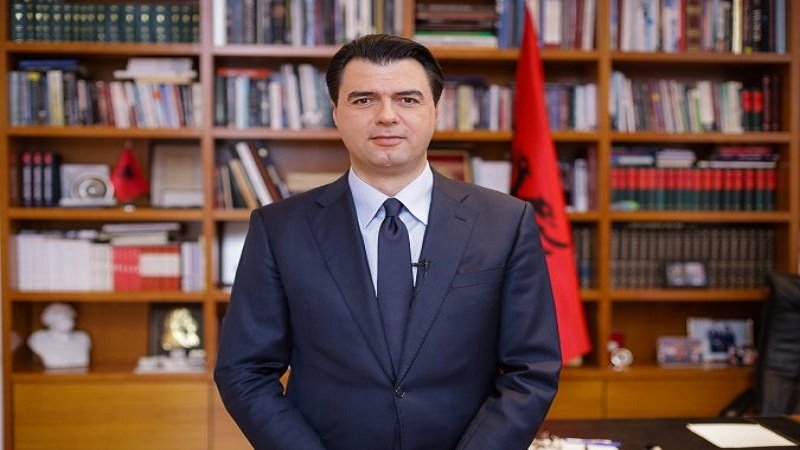 Basha falënderon komisionerin për zgjerimin: Opozita e gatshme për të përmbyllur procesin me garanci për zgjedhje të lira