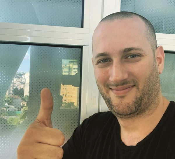 I infektuar me Covid-19, Flor Binaj zbulon si po e kalon karantinën