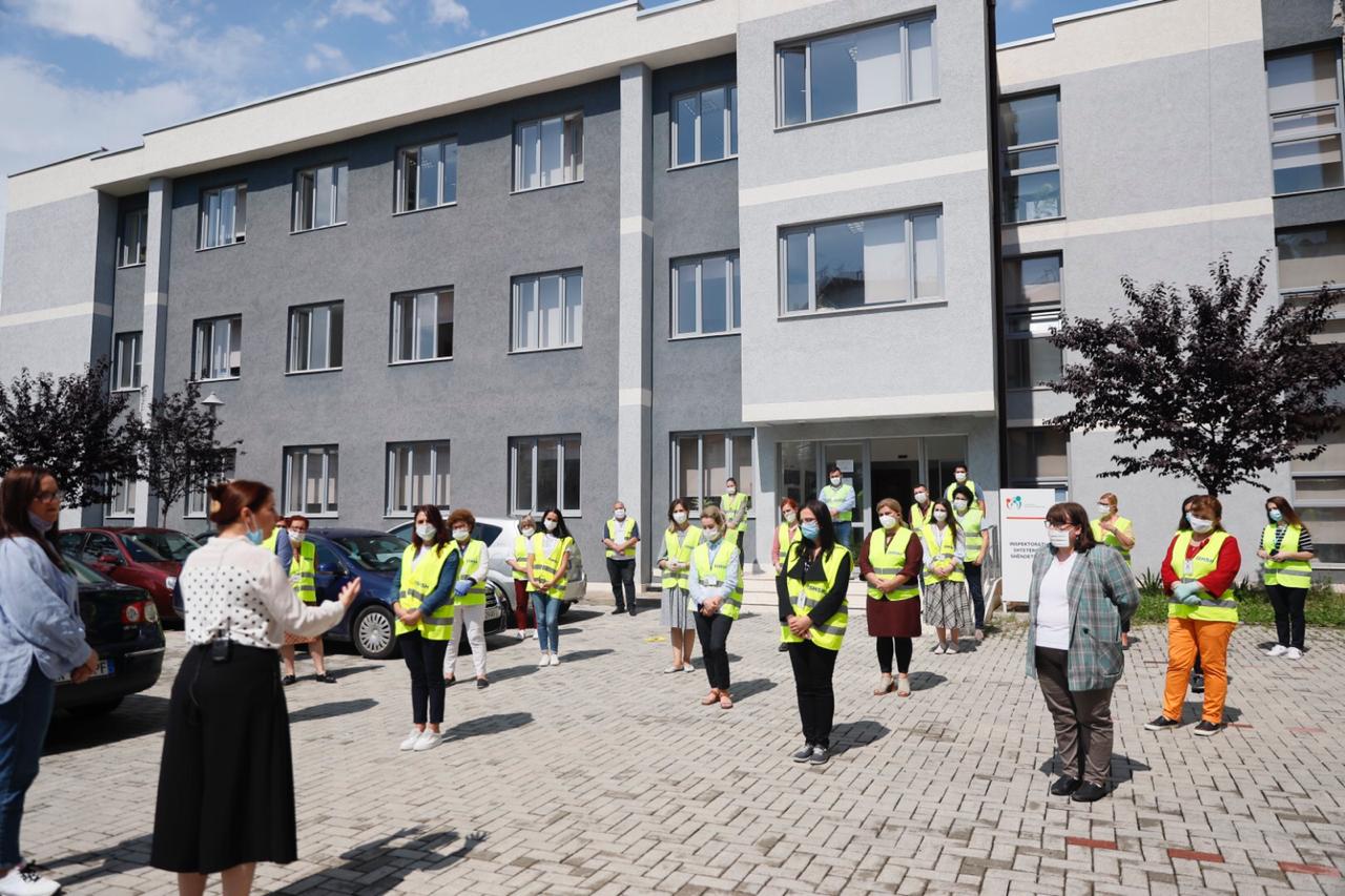 Manastirliu takim me inspektorët shëndetësorë: Zero tolerancë për subjektet që shkelin protokollet e sigurisë