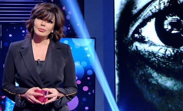 Shihni si dukej Sonila Meço e veshur me fustan nusërie para 14 vitesh