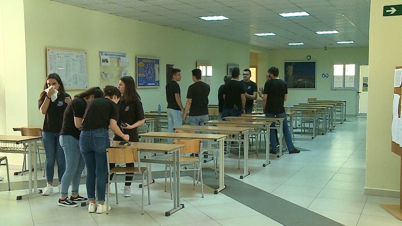 Publikohen përgjigjet e provimit të Matematikës