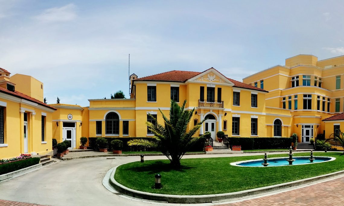 Lufta kundër Covid-19/ SHBA tjetër ndihmë Shqipërisë, fond prej 346 mijë dollarësh