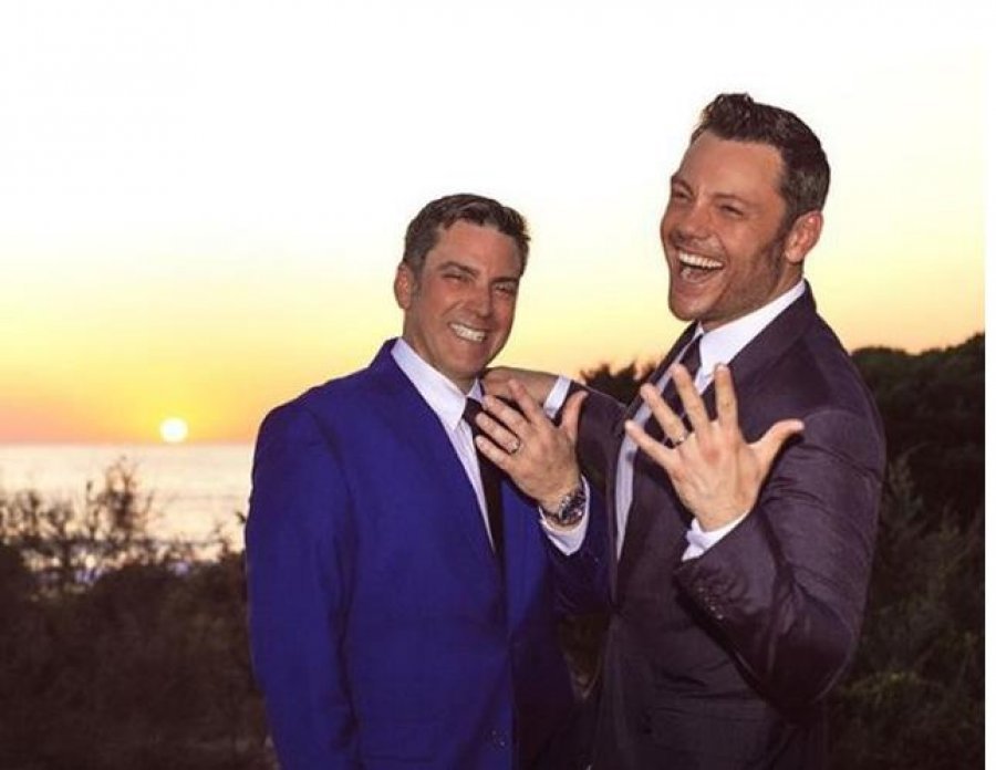 Një vit pas martesës, Ticiano Ferro gati të zgjerojë familjen me partnerin e tij