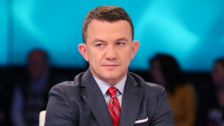 Gazetari Berat Buzhala: Testi i koronavirusit më doli pozitiv