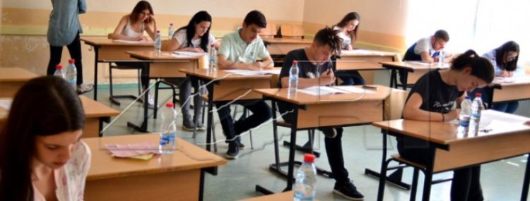 Covid-19 ndryshon procedurat e Maturës Shtetërore, si do të zhvillohet nesër provimi